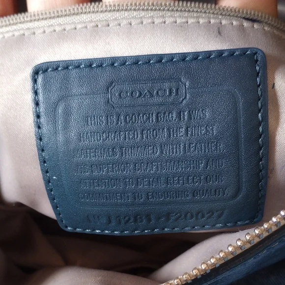 Coach Blue and Cream Shoulder Bag - Picture 7 of 8